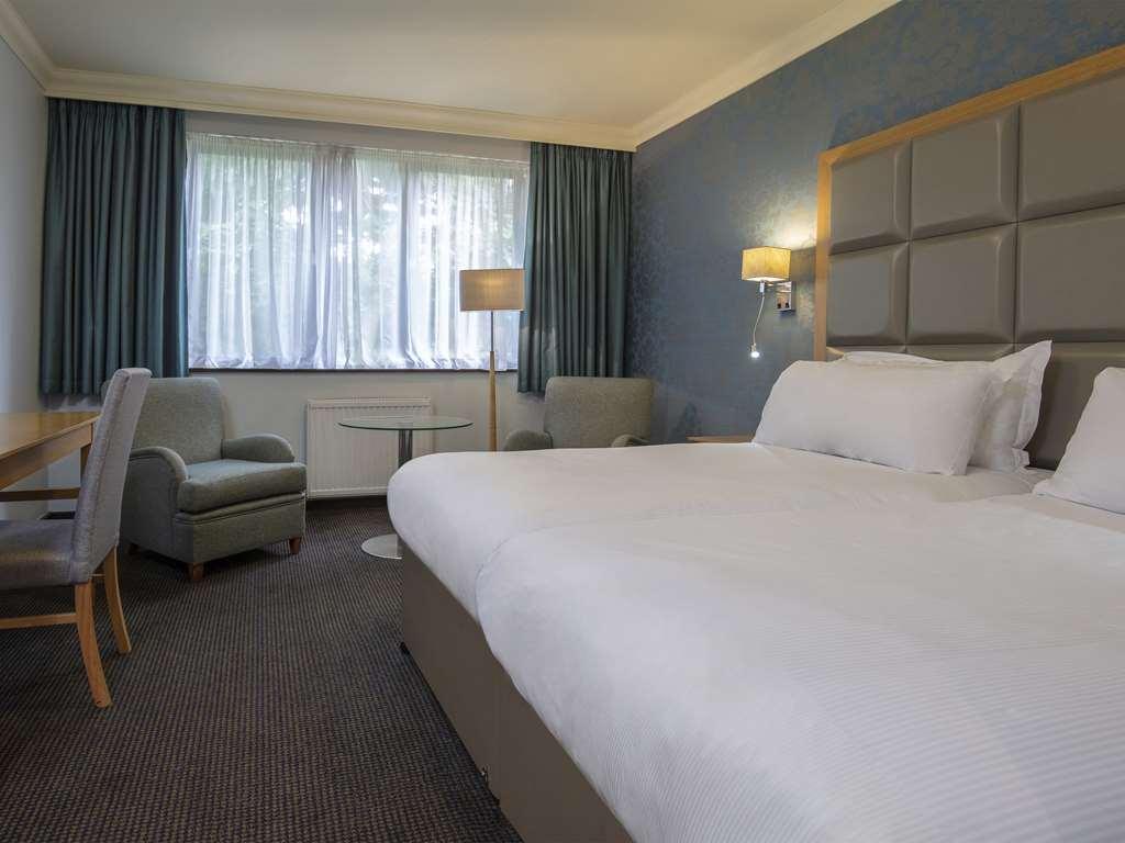 Stratford Manor Hotel 4*